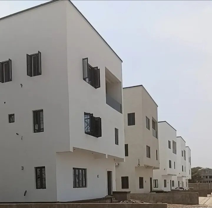 Deluxe 4-Bedroom Fully Detached Triplex in Mabushi, Abuja